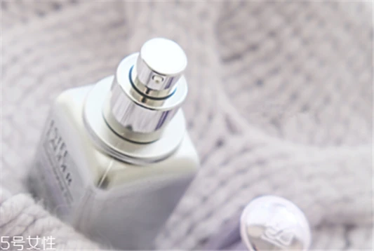 雅诗兰黛线雕精华搭配什么一起用，雅诗兰黛线雕精华用法 雅诗兰黛 雅诗兰黛线雕精华搭配什么一起用 雅诗兰黛线雕精华用法 第3张