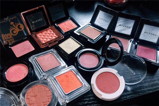 湿眼影和干眼影有什么区别 眼影 第1张