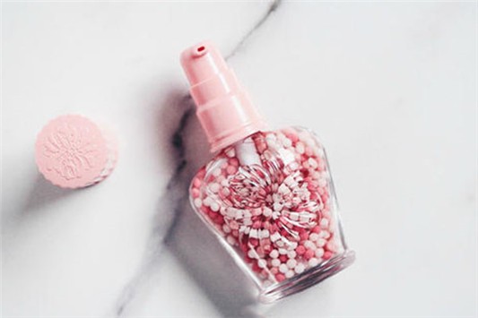 搪瓷隔离怎么样 Paul& Joe 隔离霜 第1张