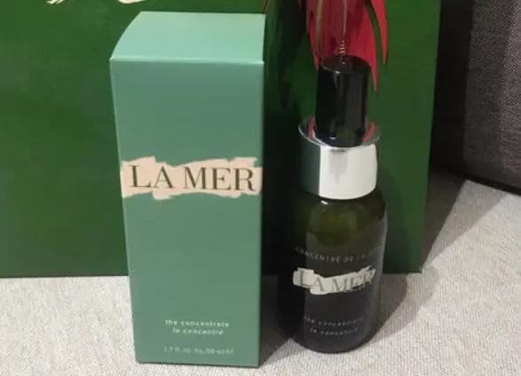 海蓝之谜修护精华露可以收缩毛孔吗 海蓝之谜 修护精华露 第4张 海蓝之谜修护精华露可以收缩毛孔吗 海蓝之谜 修护精华露 第4张