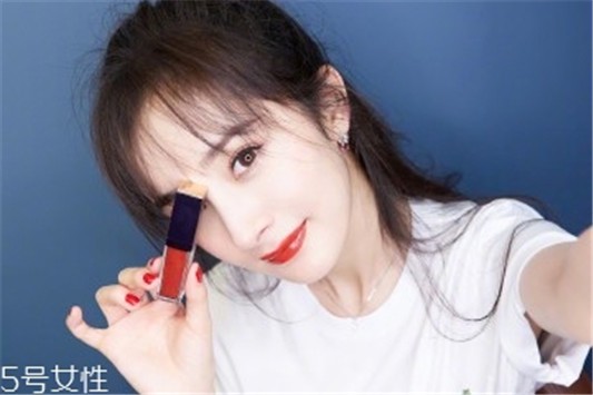 雅诗兰黛307掉色吗,红茶枫叶色持妆效果 雅诗兰黛 雅诗兰黛口红 雅诗兰黛307掉色吗 第1张 雅诗兰黛307掉色吗,红茶枫叶色持妆效果 雅诗兰黛 雅诗兰黛口红 雅诗兰黛307掉色吗 第1张