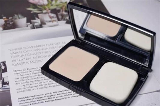 娇兰和香缇卡粉饼哪款好 娇兰 香缇卡 第1张