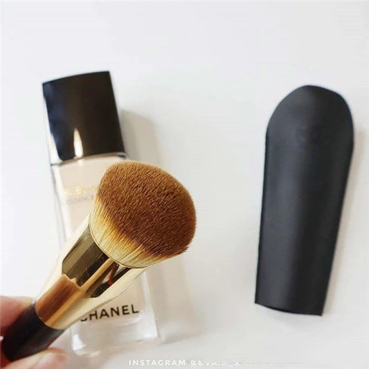 香奈儿最新上市的贵妇粉底液：奢华金灿赋活粉底精粹#10色号心得分享 CHANEL 粉底 粉底液 香奈儿 第3张