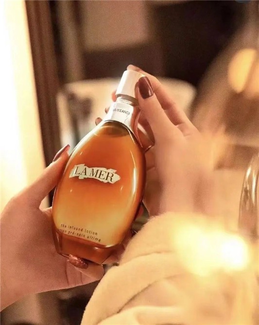 抗老护肤品必入，海蓝之谜顶级抗初老鎏金水 海蓝之谜 第1张