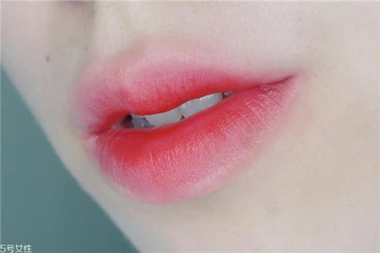 雅诗兰黛恋爱310适合日常吗，雅诗兰黛恋爱310素颜吗 雅诗兰黛 口红 雅诗兰黛恋爱310适合日常吗 第7张