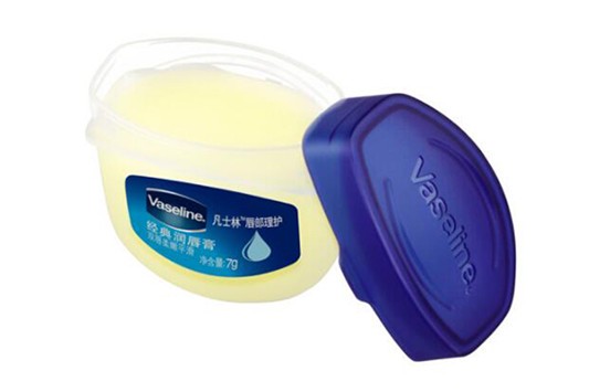 凡士林可以涂嘴唇吗 凡士林 第1张
