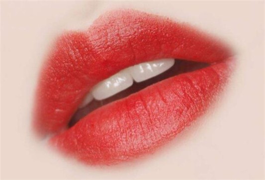 番茄色口红适合什么肤色 番茄色 口红 第1张
