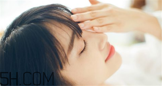 雅诗兰黛小棕瓶使用方法，雅诗兰黛小棕瓶适合什么肤质 雅诗兰黛 雅诗兰黛小棕瓶使用方法 雅诗兰黛小棕瓶适合什么肤质 第1张