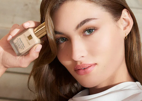 雅诗兰黛Estee Lauder持妆粉底液怎么用 粉底液 雅诗兰黛持妆粉底液 美妆 第3张