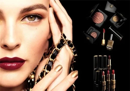 CHANEL香奈儿2020圣诞限量彩妆系列 CHANEL 香奈儿 彩妆 第2张