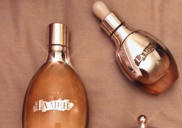 海蓝之谜鎏金焕颜精华眼霜怎么用 海蓝之谜 鎏金焕颜精华眼霜 第1张