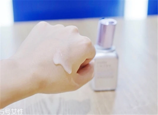 雅诗兰黛线雕精华搭配什么一起用，雅诗兰黛线雕精华用法 雅诗兰黛 雅诗兰黛线雕精华搭配什么一起用 雅诗兰黛线雕精华用法 第4张