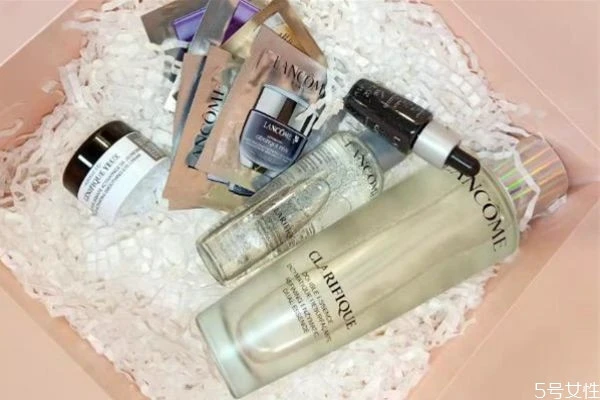 兰蔻极光水的优点有哪些,兰蔻极光水评价 兰蔻极光水 兰蔻 第2张 兰蔻极光水的优点有哪些,兰蔻极光水评价 兰蔻极光水 兰蔻 第2张