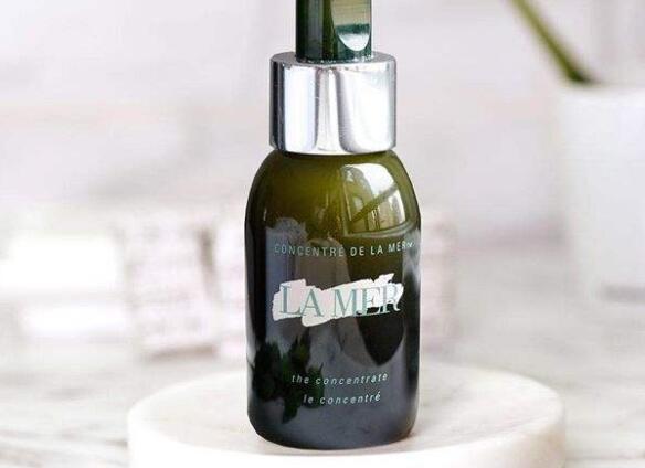 海蓝之谜修护精华露可以涂嘴唇吗 海蓝之谜 修护精华露 第1张 海蓝之谜修护精华露可以涂嘴唇吗 海蓝之谜 修护精华露 第1张