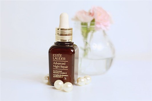 雅诗兰黛小棕瓶可以淡斑吗 雅诗兰黛 精华液 第1张