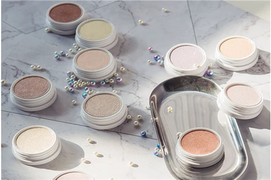 膏状高光和散粉的顺序 膏状高光 散粉 美妆 第2张