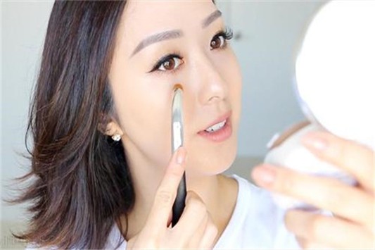 粉底和高光修容顺序 粉底 高光 修容 美妆 第3张