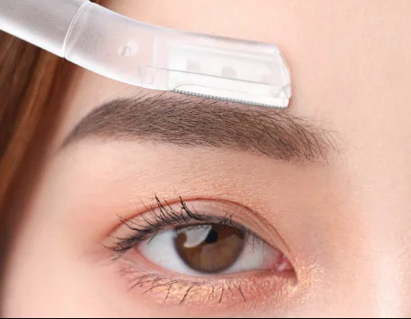 眉毛涂生发水可以让眉毛变浓密吗 眉毛 生发水 美妆 第3张