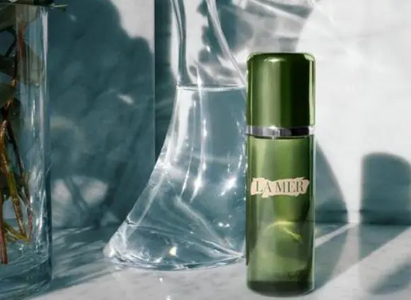 海蓝之谜修护精华露可以涂嘴唇吗 海蓝之谜 修护精华露 第2张 海蓝之谜修护精华露可以涂嘴唇吗 海蓝之谜 修护精华露 第2张