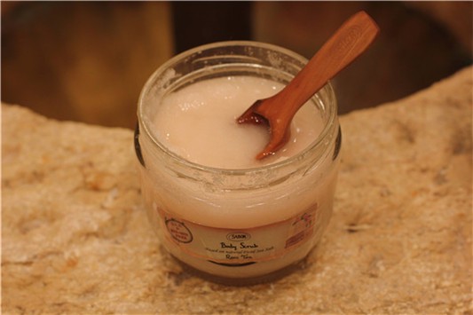 磨砂膏和浴盐哪个更好 磨砂膏 浴盐 清洁用品 第1张