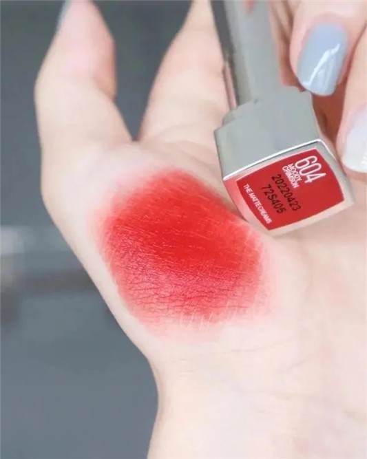 美宝莲口红又来「抢钱」了，604是黄皮挚爱，503火出圈了 美宝莲 第1张