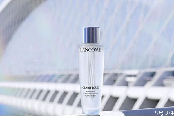 兰蔻极光水有酒精吗,兰蔻极光水孕妇可以用吗 兰蔻极光水 兰蔻 第3张 兰蔻极光水有酒精吗,兰蔻极光水孕妇可以用吗 兰蔻极光水 兰蔻 第3张