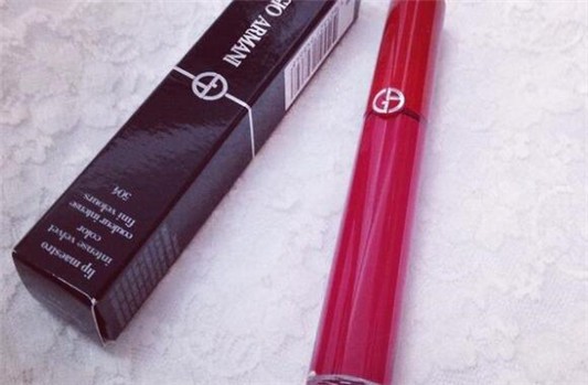 阿玛尼唇釉logo会掉漆吗 阿玛尼唇釉 第1张