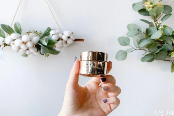 兰蔻菁纯眼霜和雅诗兰黛眼霜哪个好，兰蔻和雅诗兰黛对比 兰蔻 雅诗兰黛 眼霜 第1张