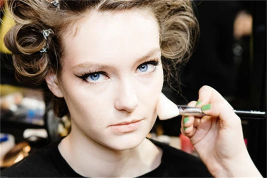 粉底和高光修容顺序 粉底 高光 修容 美妆 第2张