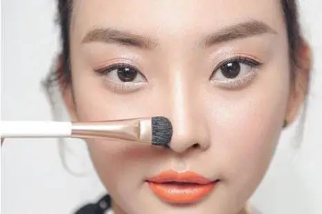 毛孔粗大怎么化妆不卡粉 卡粉 毛孔粗大 美妆 第2张