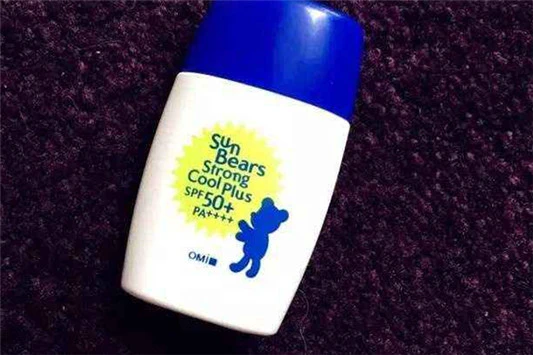 防晒霜可以直接涂在脸上吗 防晒霜 隔离霜 第3张