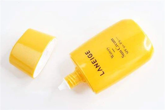 涂防晒脸白不自然什么原因 防晒霜 第3张