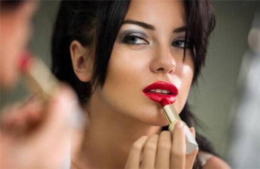 素颜涂什么颜色的口红合适 素颜 口红 第1张