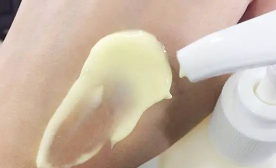 护手霜可不可以擦身体当身体乳用吗 护手霜 身体乳 美妆 第2张