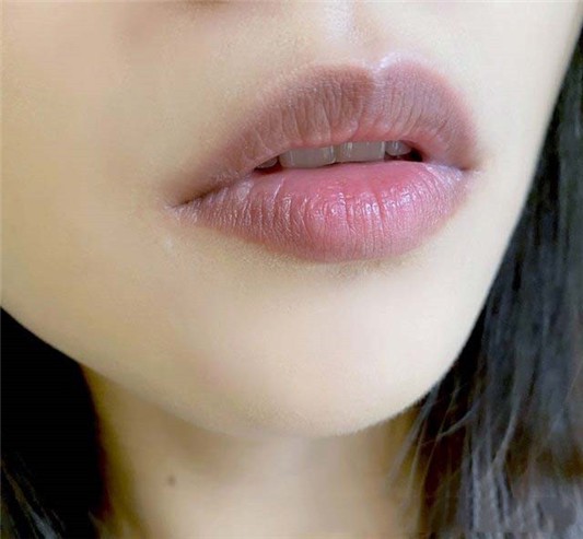 人生美色，阿玛尼黑管镜光水唇釉#503浓色玫瑰试色分享 GIORGIO ARMANI 唇釉 试色 阿玛尼 第1张