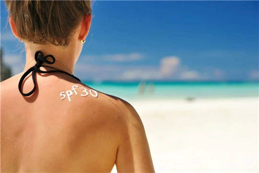 防晒霜的使用顺序 防晒霜 防晒 第2张