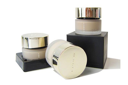 养肤不闷痘的粉底液 粉底液 SUQQU 第1张