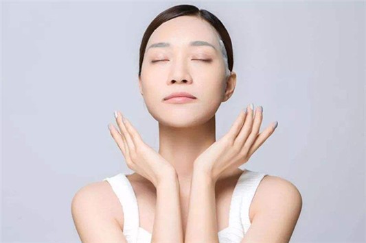 油性皮肤的好处有哪些 爽肤水 第1张