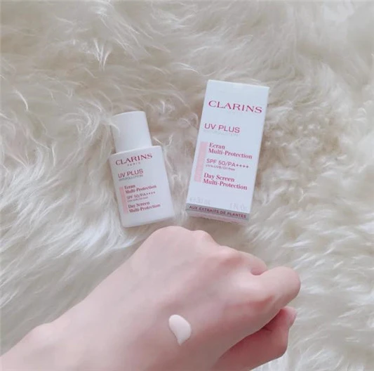 夏天到了，盘点那些好用的防晒霜，十大防晒霜排行推荐 十大防晒霜 夏天到了 盘点那些好用的防晒霜 十大防晒霜排行 推荐护肤品十大排名 第21张