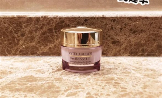 雅诗兰黛弹性紧实柔肤眼霜适合什么年龄 雅诗兰黛 弹性紧实 眼霜 第3张