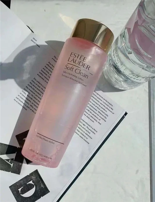 冬季皮肤最容易干燥，雅诗兰黛大粉水保湿，可复美温和不刺激 肌肤 第2张