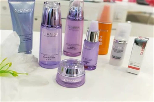 百雀羚和自然堂哪个好 百雀羚 自然堂 护肤品 第3张