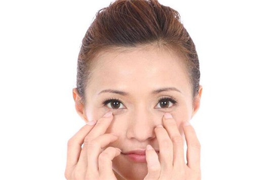 20岁的姑娘用什么眼霜比较好 眼霜 第1张