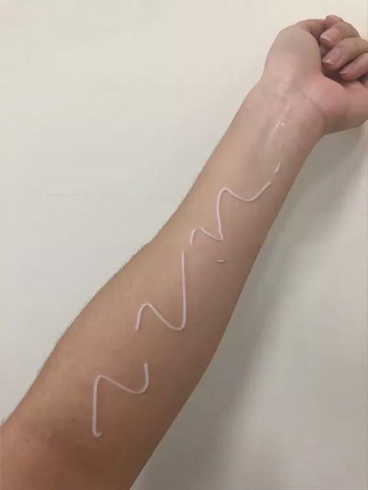 Dr.WU达尔肤杏仁酸身体乳心得分享 DR.WU 杏仁酸 身体乳 达尔肤 第1张