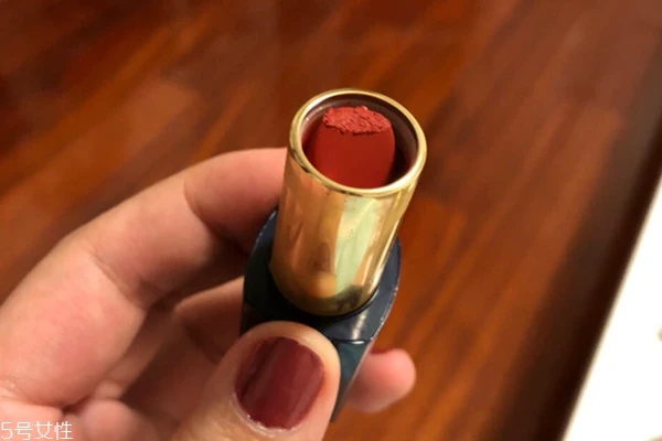 雅诗兰黛333掉色吗，越大牌掉色越严重 雅诗兰黛 雅诗兰黛口红 雅诗兰黛333掉色吗 第3张