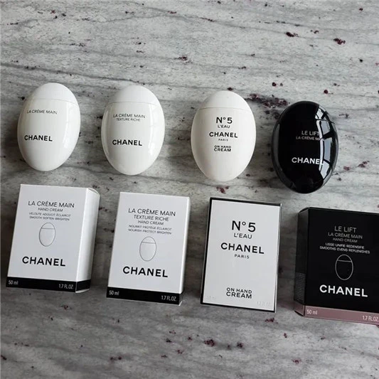 你想买的爆款护手霜就在这里「网友说最后一个一拿出包包气势就赢了」 护手霜 第9张