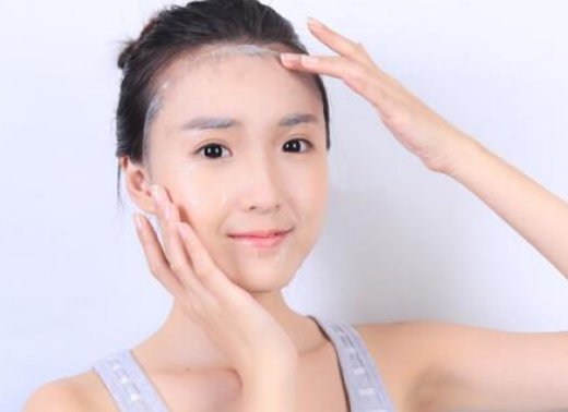 敷完面膜可以直接化妆吗 化妆|敷面膜 美妆 第1张