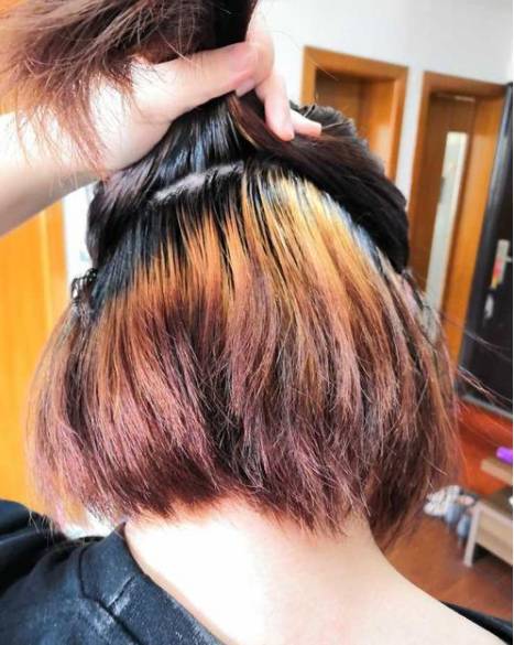 头发上黑下黄怎么染均匀 染发 挑染 美妆 第1张