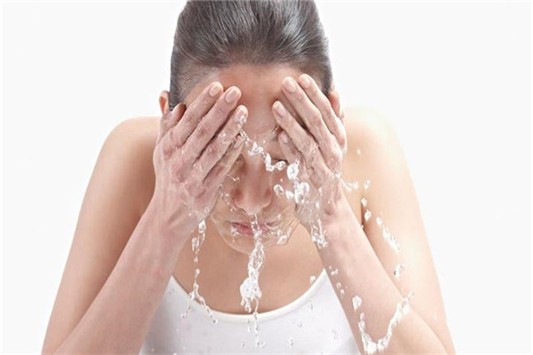 毛孔粗大遮瑕的使用顺序是什么 遮瑕 美妆 第1张