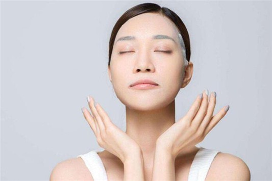 烟酰胺原液可以和补水面膜一起使用吗 烟酰胺 面膜 第1张